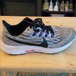 Boys Nike’s size 6